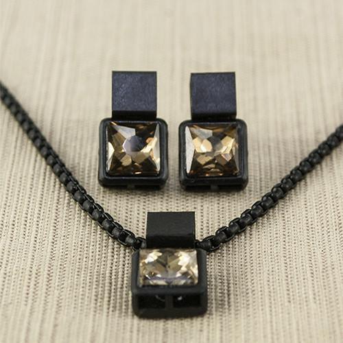 Coal Necklace Tan